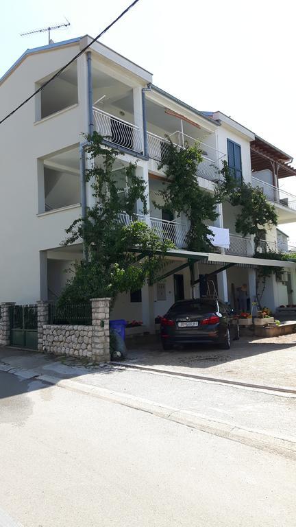 Apartments Davor Biograd Na Moru Esterno foto