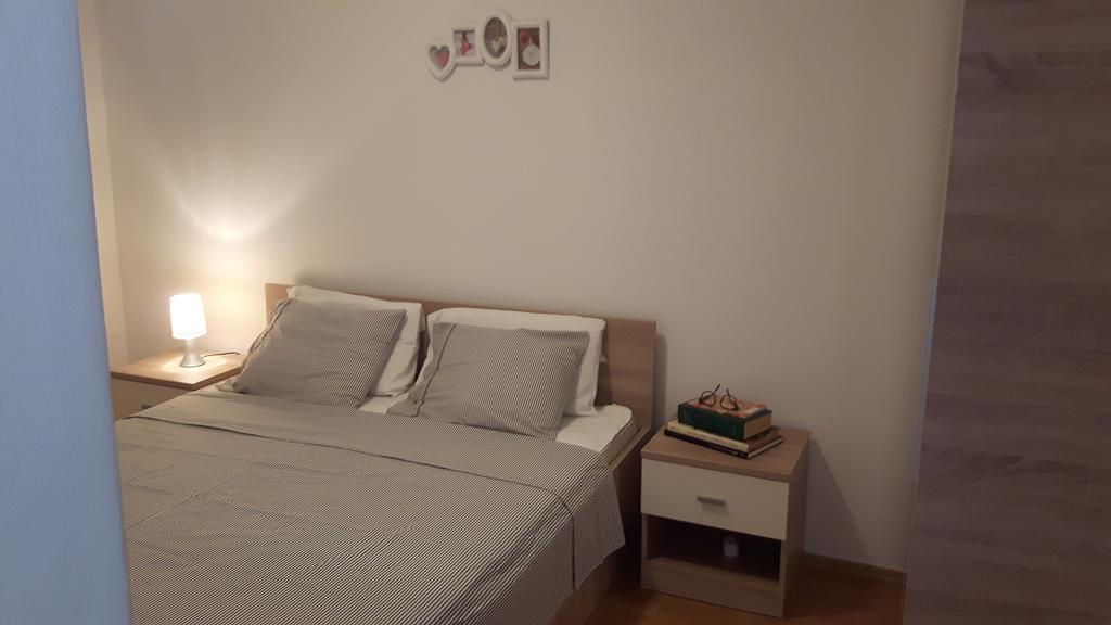 Apartments Davor Biograd Na Moru Esterno foto