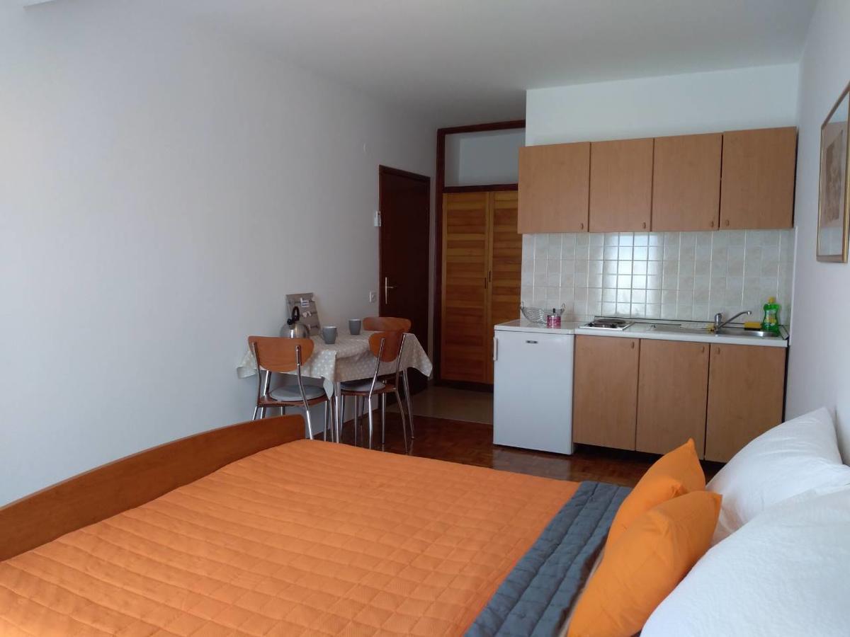Apartments Davor Biograd Na Moru Esterno foto